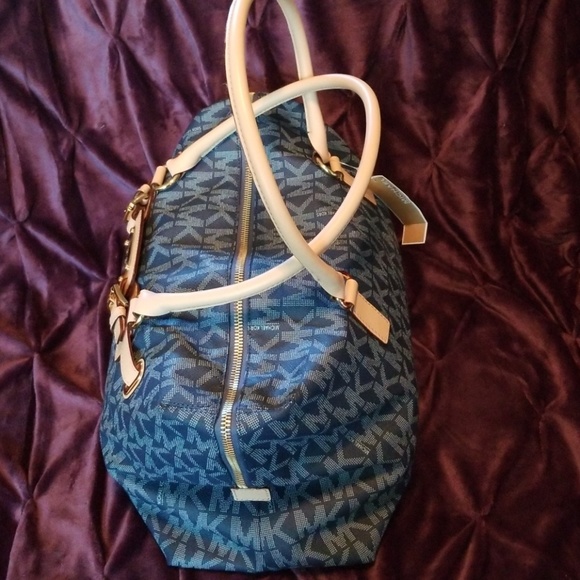 Michael Kors "HAMILTON" Weekender Monogram Bag - Picture 2 of 8